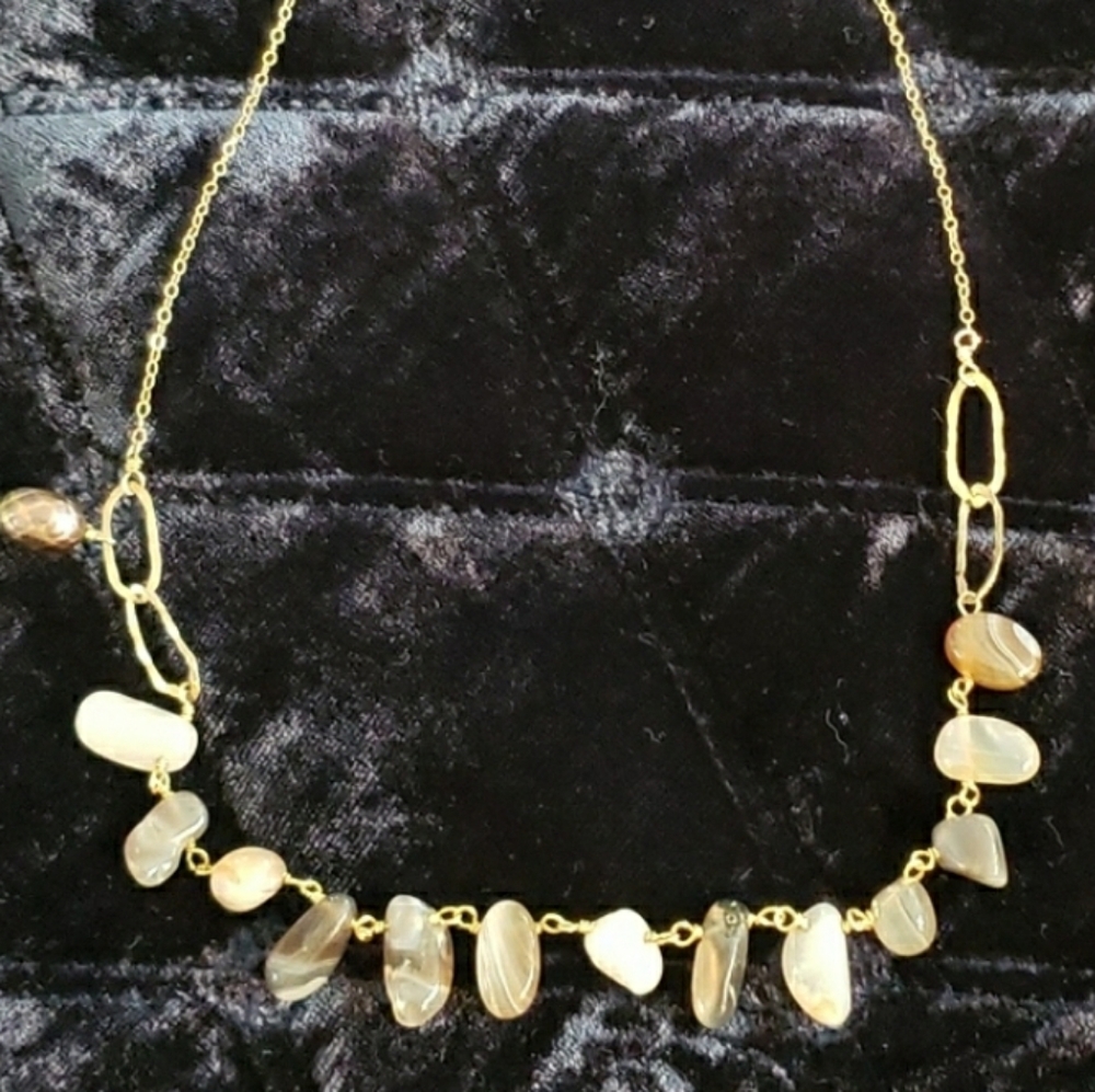 NWOT Native Gem healing stones necklace